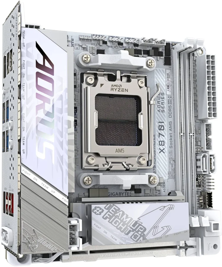 GIGABYTE X870I AORUS PRO ICE image 4