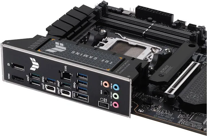 ASUS TUF GAMING X670E-PLUS image 2
