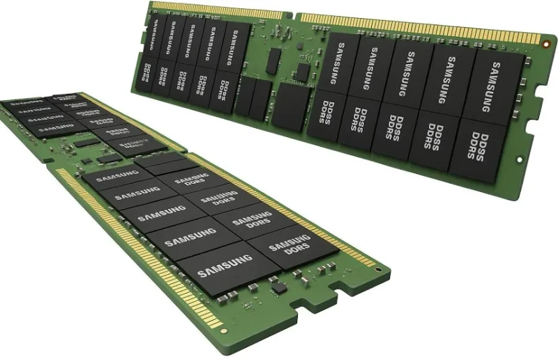 Samsung M321R4GA0PB2-CCP 32 Go DDR5 6400 MHz - vue 3
