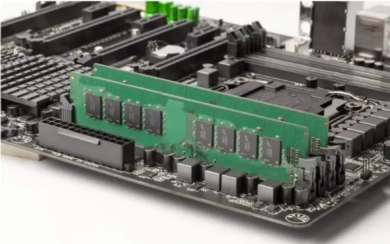Crucial 8 Go DDR4 3200 MHz - vue 2