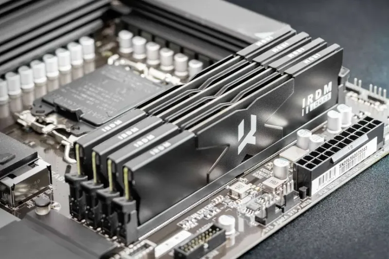 Goodram IRDM 32 Go Kit 2x16Go DDR5 6000 MHz - vue 4