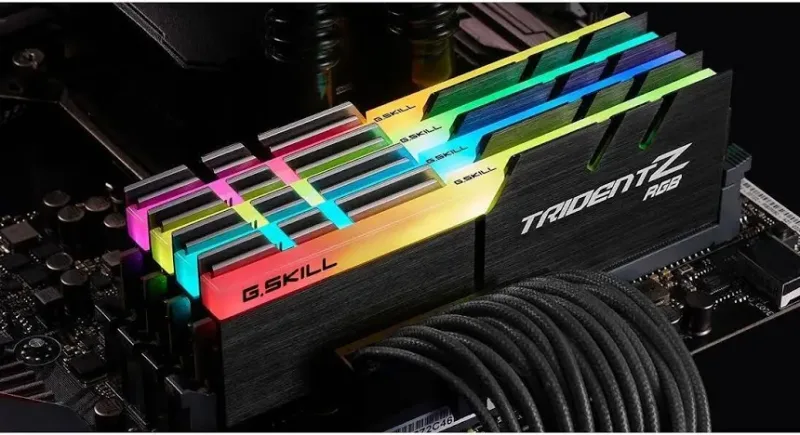 G.Skill Trident Z RGB 32 Go Kit 4x8Go DDR4 4000 MHz RGB - vue 3