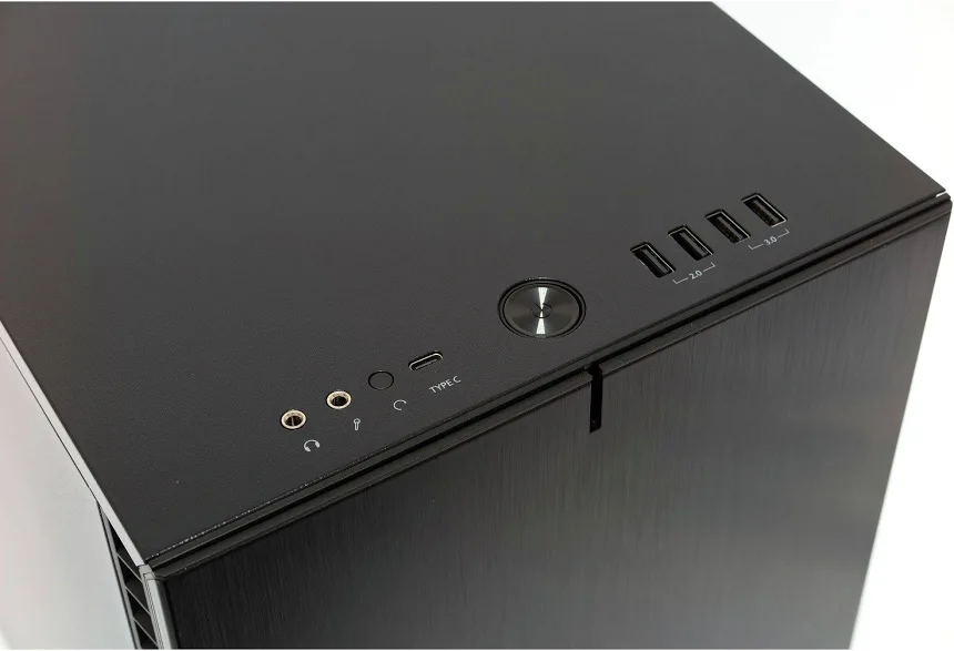 Fractal Design Define 7 PCGH mATX - vue 5