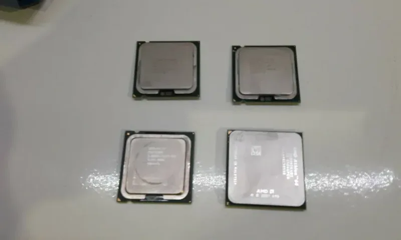Processeur Intel Core 2 Duo E7200 2.53GHz SLAPC LGA775 3Mo - vue 5