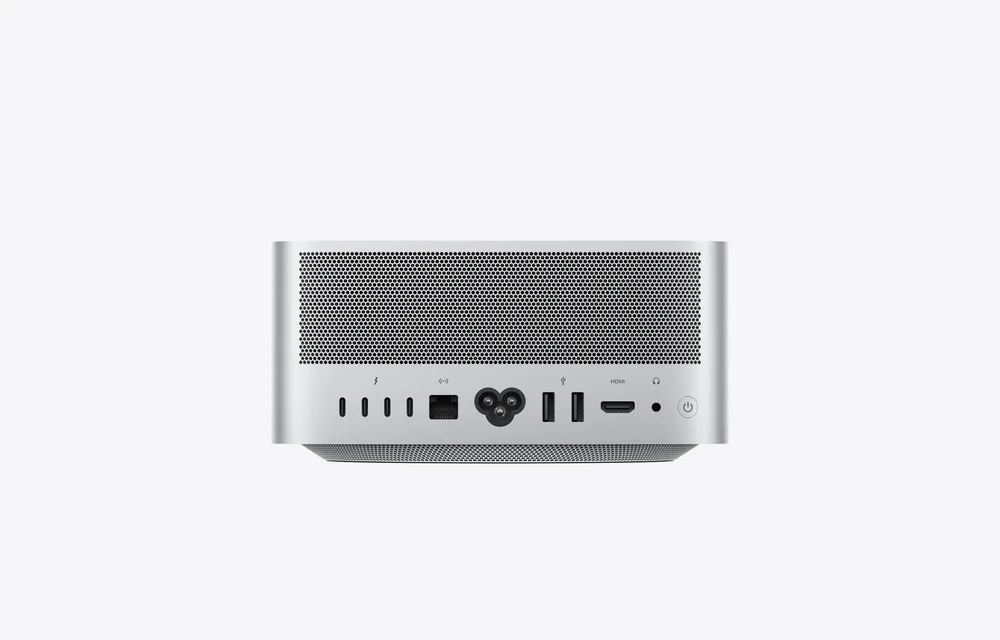 Apple Mac Studio 512 Go SSD 36 Go RAM Puce M5 Max CPU 18 cœurs GPU 32 cœurs — connectique arrière