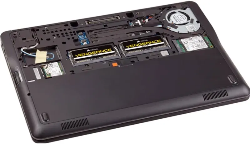 Corsair 32 Go Kit 2x16Go DDR4 2400 MHz - vue 4