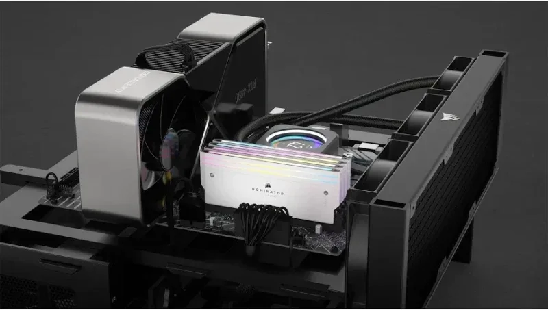 Corsair Dominator Titanium 96 Go Kit 2x48Go DDR5 6400 MHz RGB - vue 2
