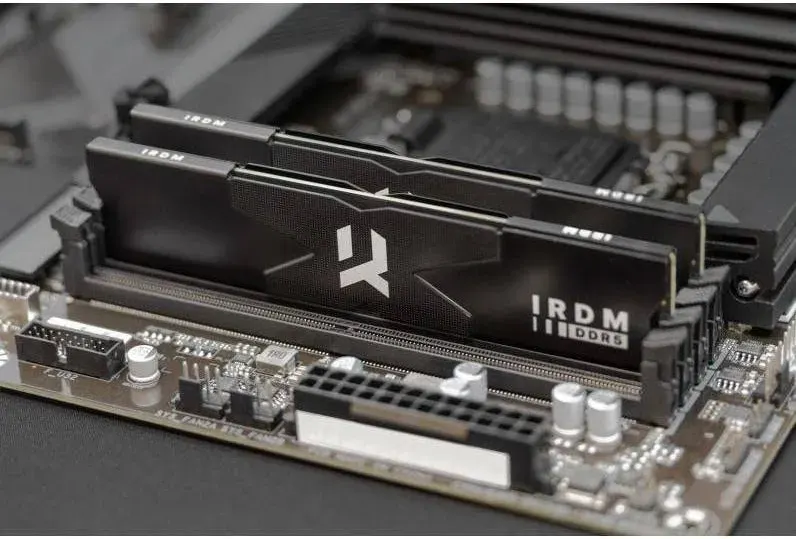 Goodram IRDM 32 Go Kit 2x16Go DDR5 6800 MHz - vue 5